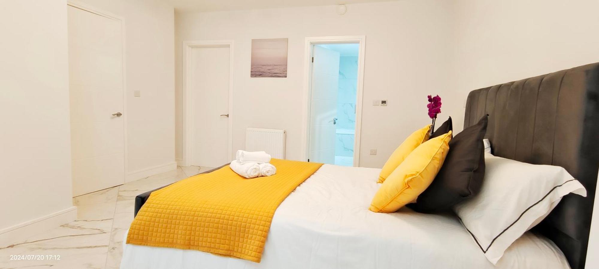Spacious 2b2b With Garden Apartment London