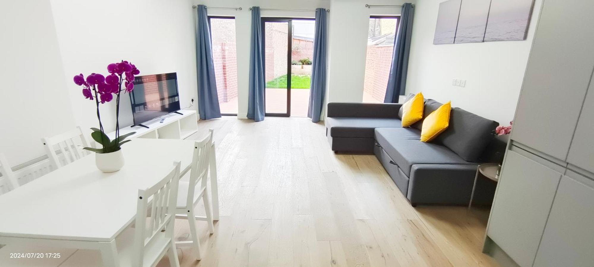 Apartment Spacious 2b2b With Garden London